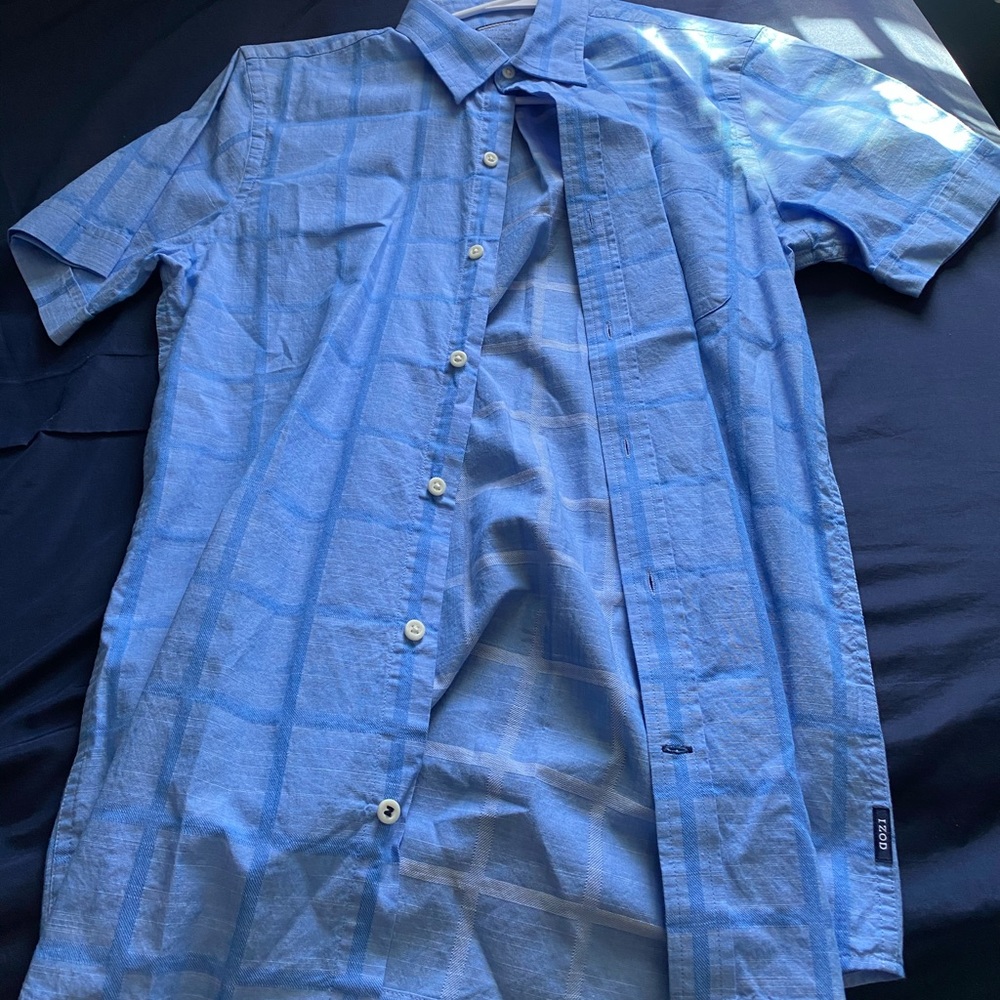 Izod Button Up Short-Sleeve